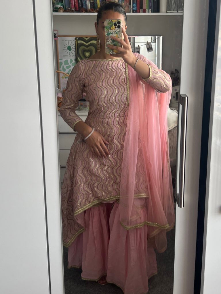 Rang-E-Gulabi