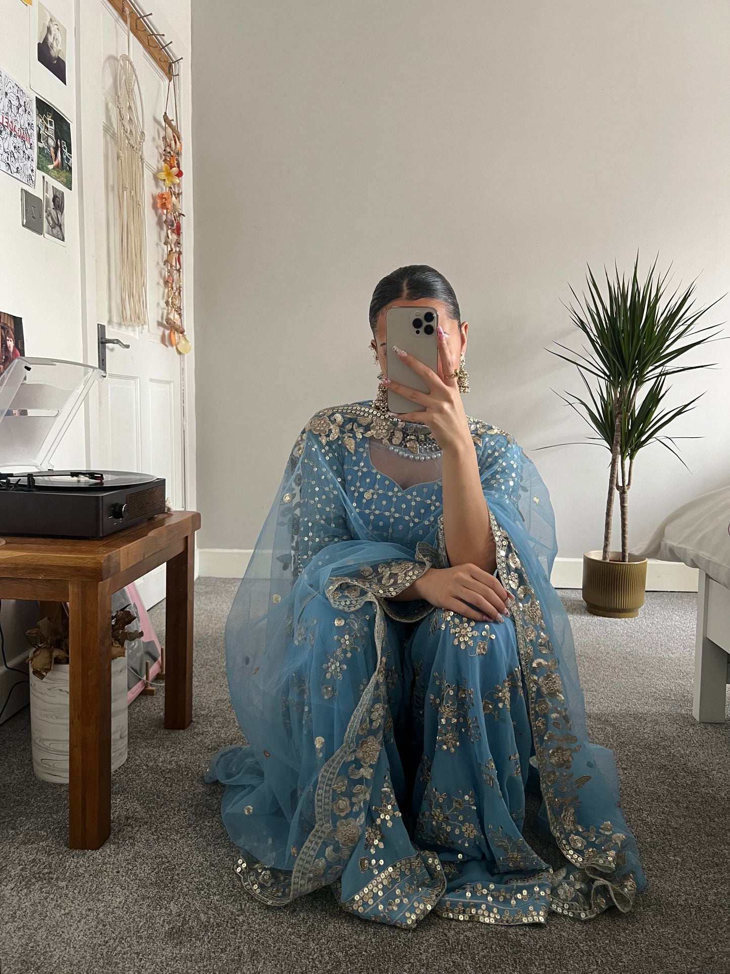 The Desi Girl set