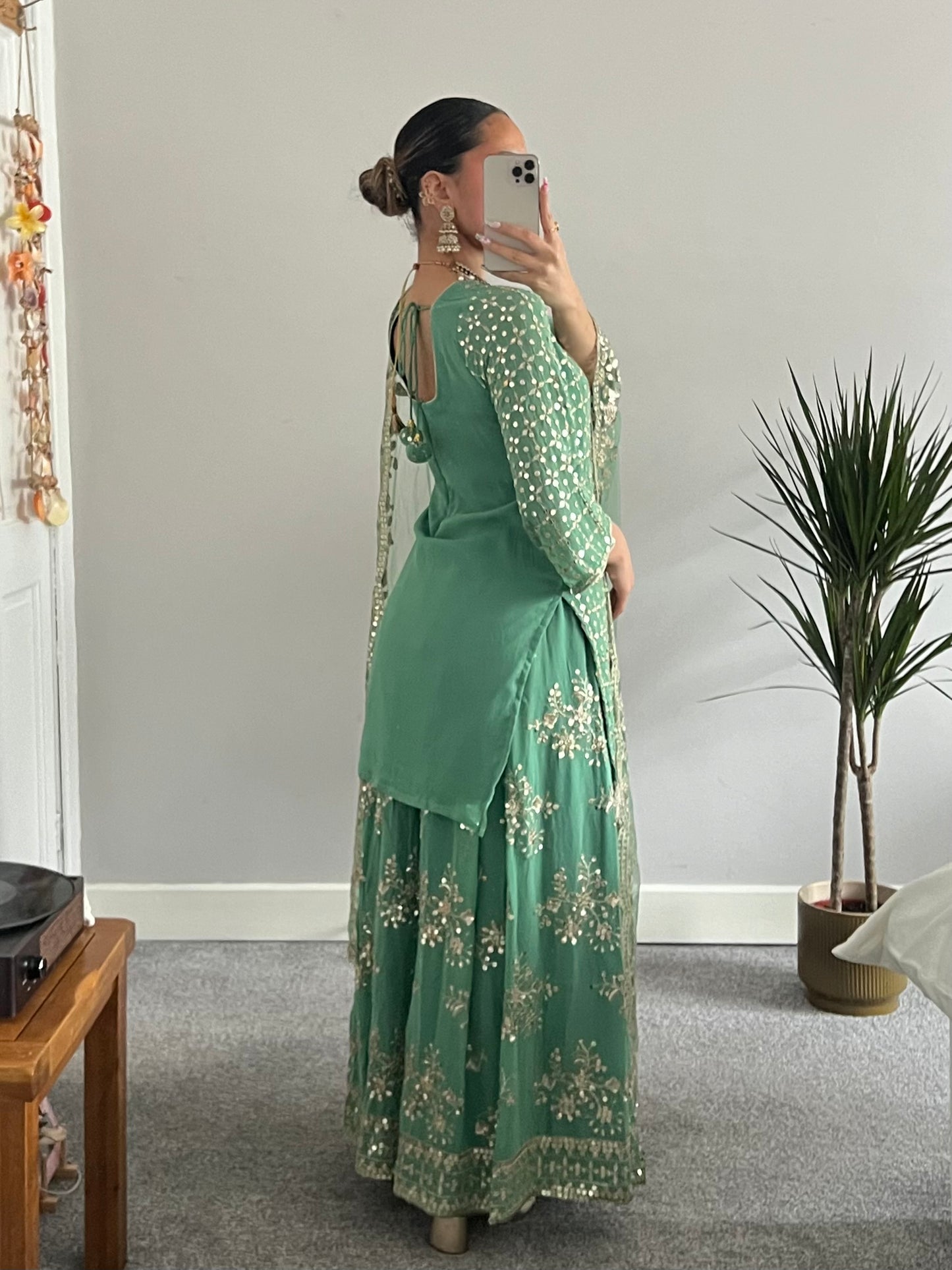 The Desi Girl set